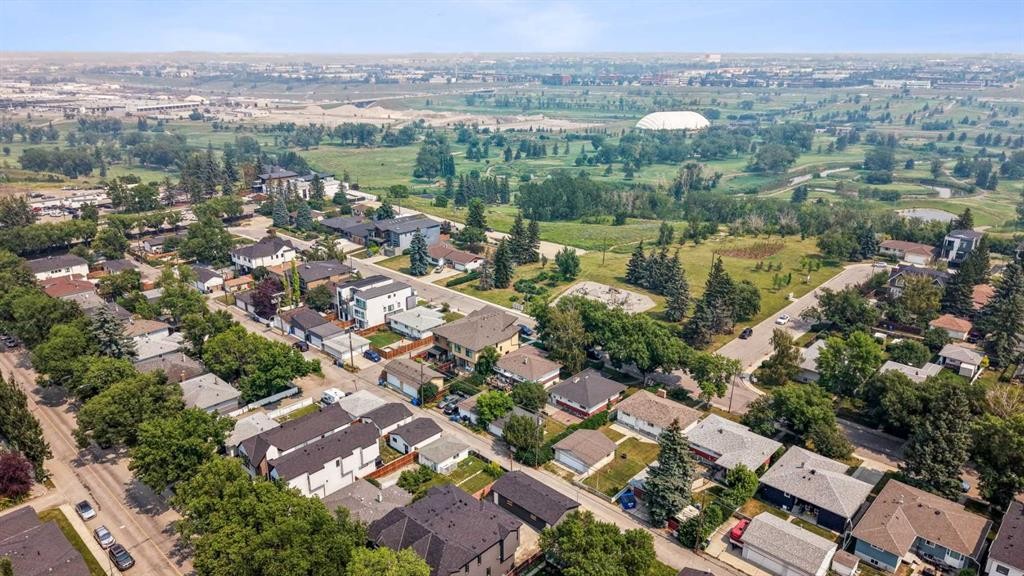 2307 7 Street Ne, Calgary, AB - Outdoor With View