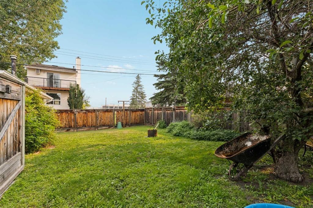 440 36 Avenue Nw, Calgary, AB - Outdoor