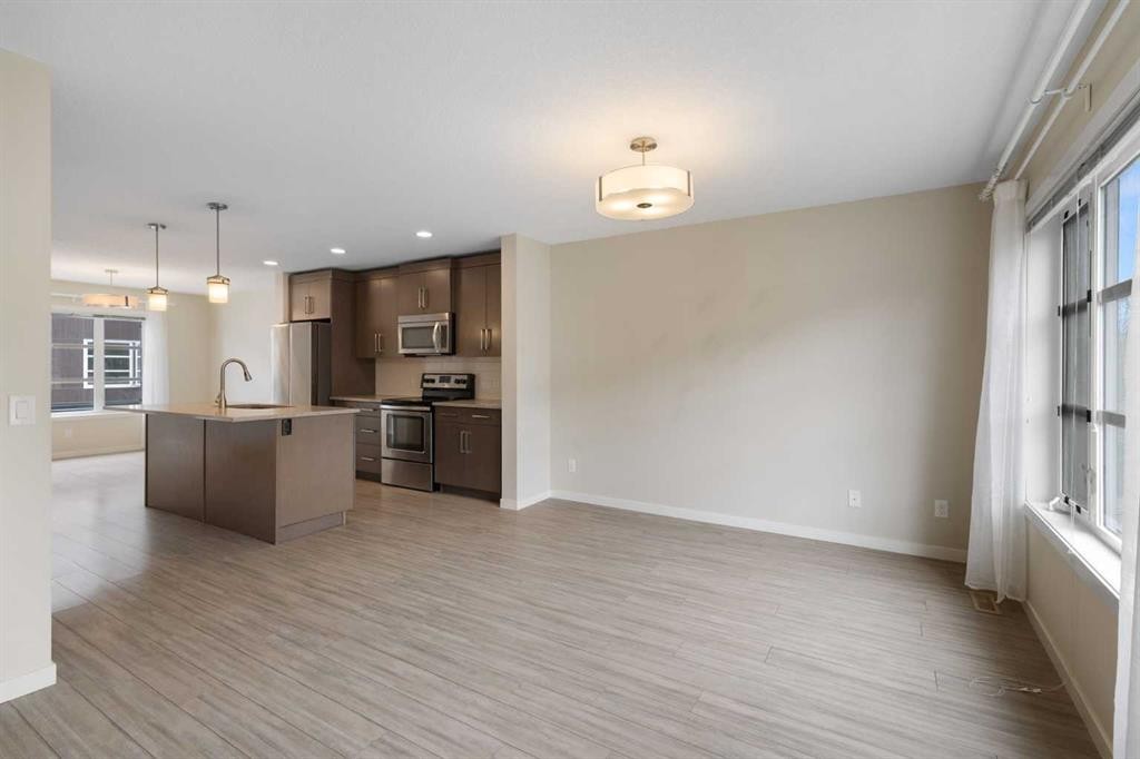 506 Evansridge Park Nw, Calgary, AB - Indoor Photo Showing Kitchen With Upgraded Kitchen