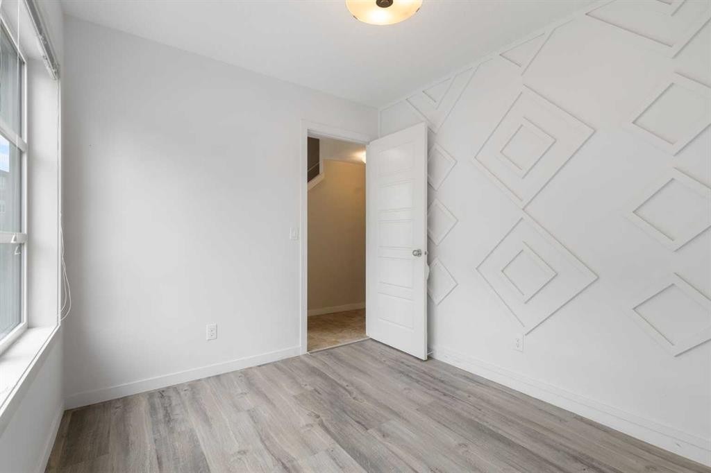 506 Evansridge Park Nw, Calgary, AB - Indoor Photo Showing Other Room