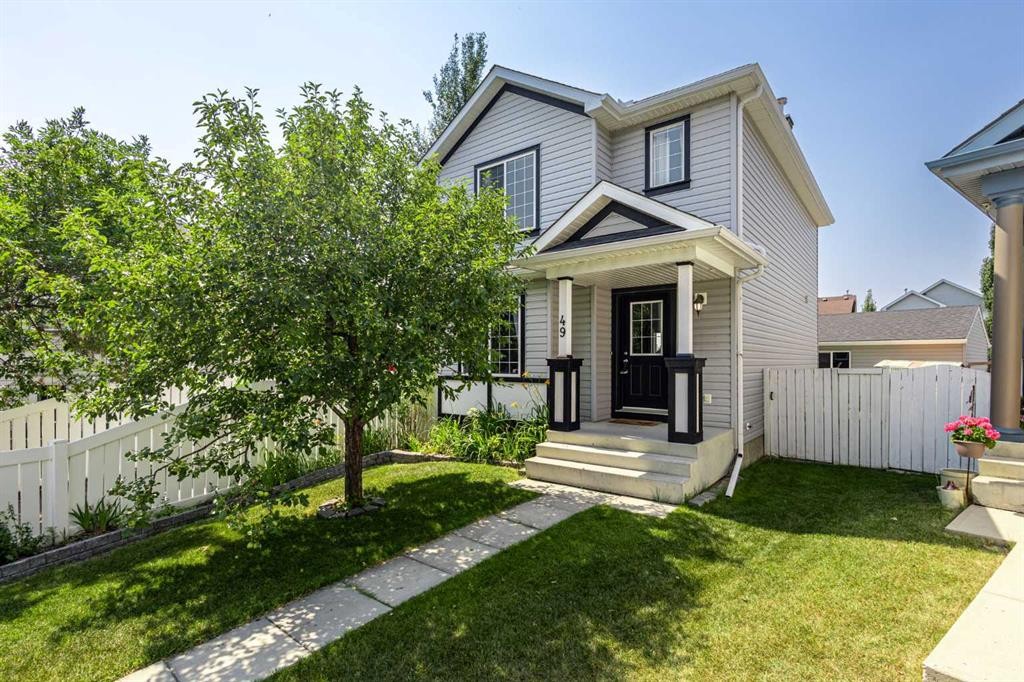 49 Evermeadow Manor Sw, Calgary, AB - Outdoor