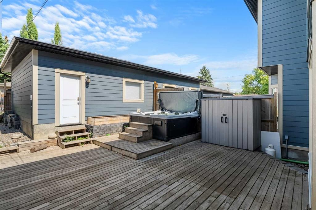 4828 20 Avenue Nw, Calgary, AB - Outdoor With Deck Patio Veranda With Exterior