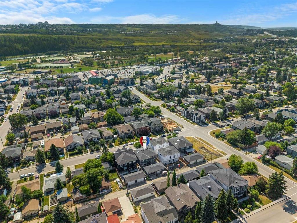 4828 20 Avenue Nw, Calgary, AB - Outdoor With View