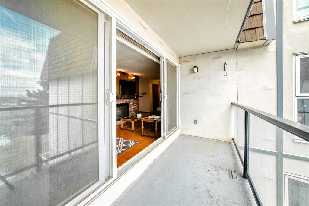 201-512 Cedar Crescent Sw, Calgary, AB - Outdoor With Balcony With Exterior