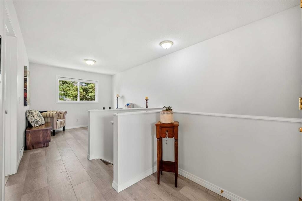 40 Chaparral Ridge Terrace Se, Calgary, AB - Indoor Photo Showing Other Room