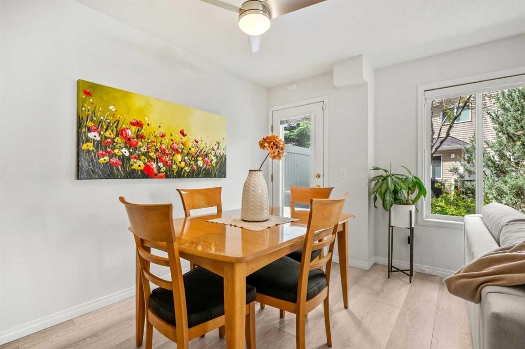 40 Chaparral Ridge Terrace Se, Calgary, AB - Indoor Photo Showing Dining Room
