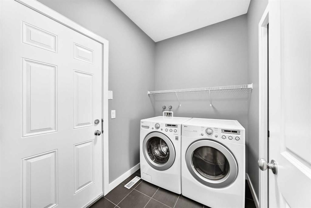 29 Redstone Manor, Calgary, AB - Indoor Photo Showing Laundry Room