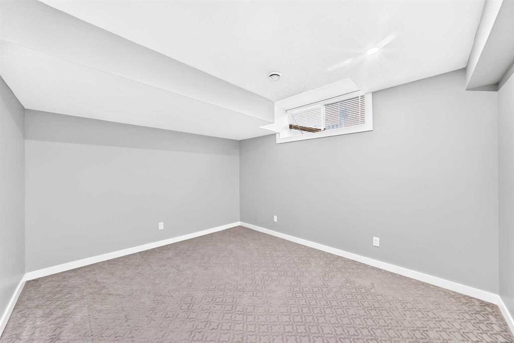 29 Redstone Manor, Calgary, AB - Indoor Photo Showing Other Room