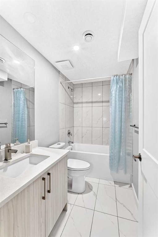 29 Redstone Manor, Calgary, AB - Indoor Photo Showing Bathroom
