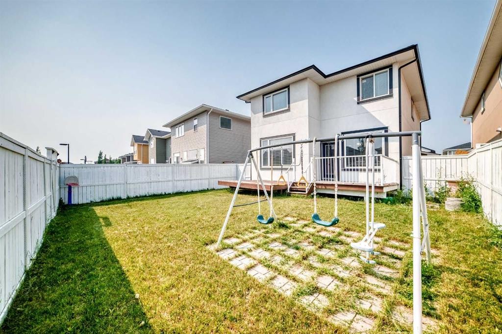 29 Redstone Manor, Calgary, AB - Outdoor