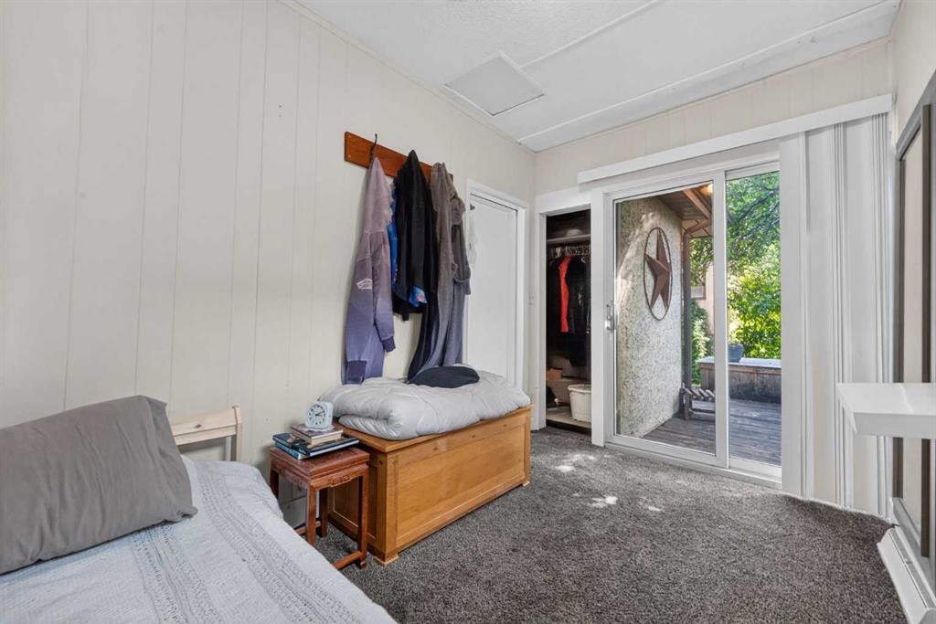 241 25 Avenue Ne, Calgary, AB - Indoor