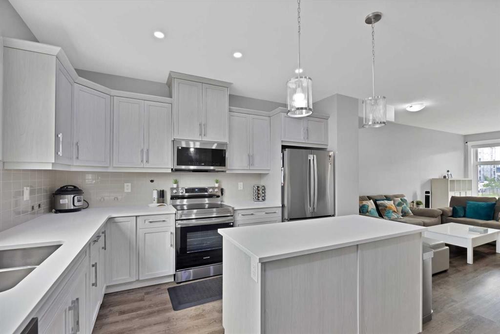 109 Skyview Parade Ne, Calgary, AB - Indoor Photo Showing Kitchen With Double Sink