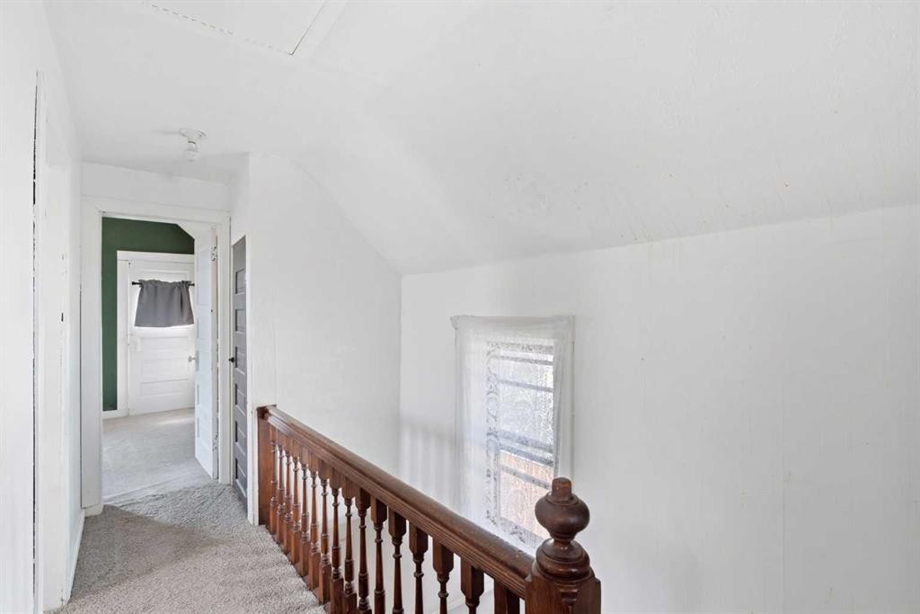 432 Centre Avenue Ne, Airdrie, AB - Indoor Photo Showing Other Room