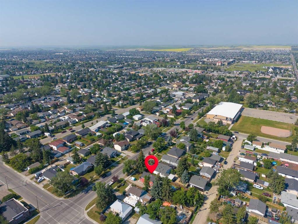 432 Centre Avenue Ne, Airdrie, AB - Outdoor With View