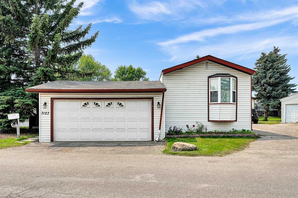 3123 Burroughs Manor Ne, Calgary, AB