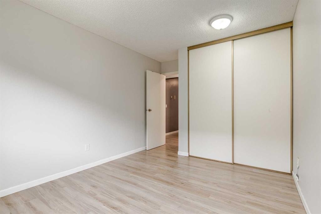 4203-385 Patterson Hill Sw, Calgary, AB - Indoor Photo Showing Other Room