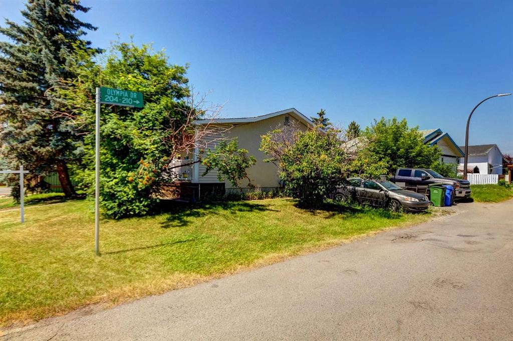 202 Olympia Drive Se, Calgary, AB - Outdoor