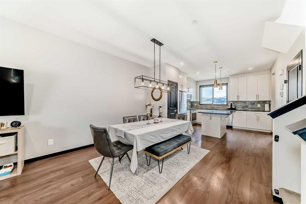 36 Howse Heights Ne, Calgary, AB - Indoor