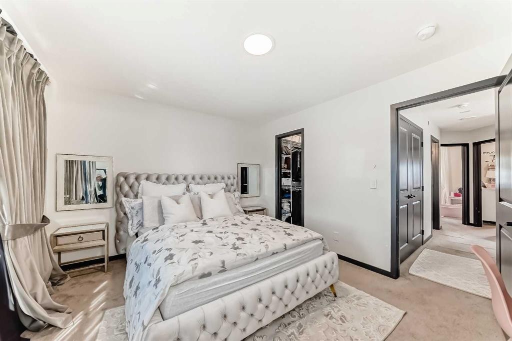 36 Howse Heights Ne, Calgary, AB - Indoor Photo Showing Bedroom