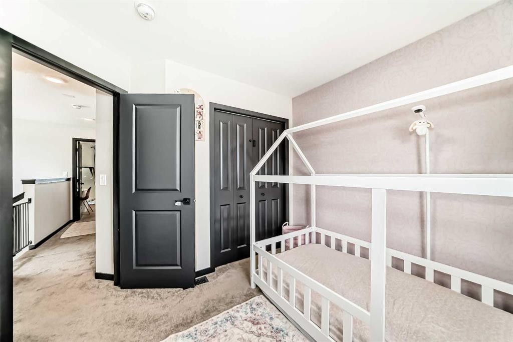 36 Howse Heights Ne, Calgary, AB - Indoor