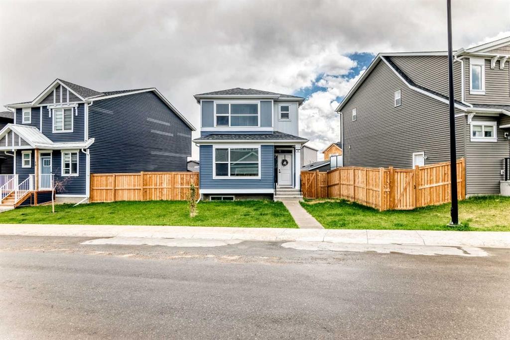 36 Howse Heights Ne, Calgary, AB - Outdoor