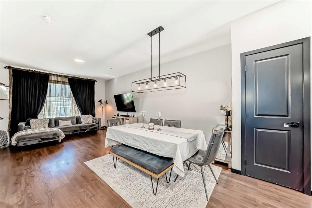 36 Howse Heights Ne, Calgary, AB - Indoor