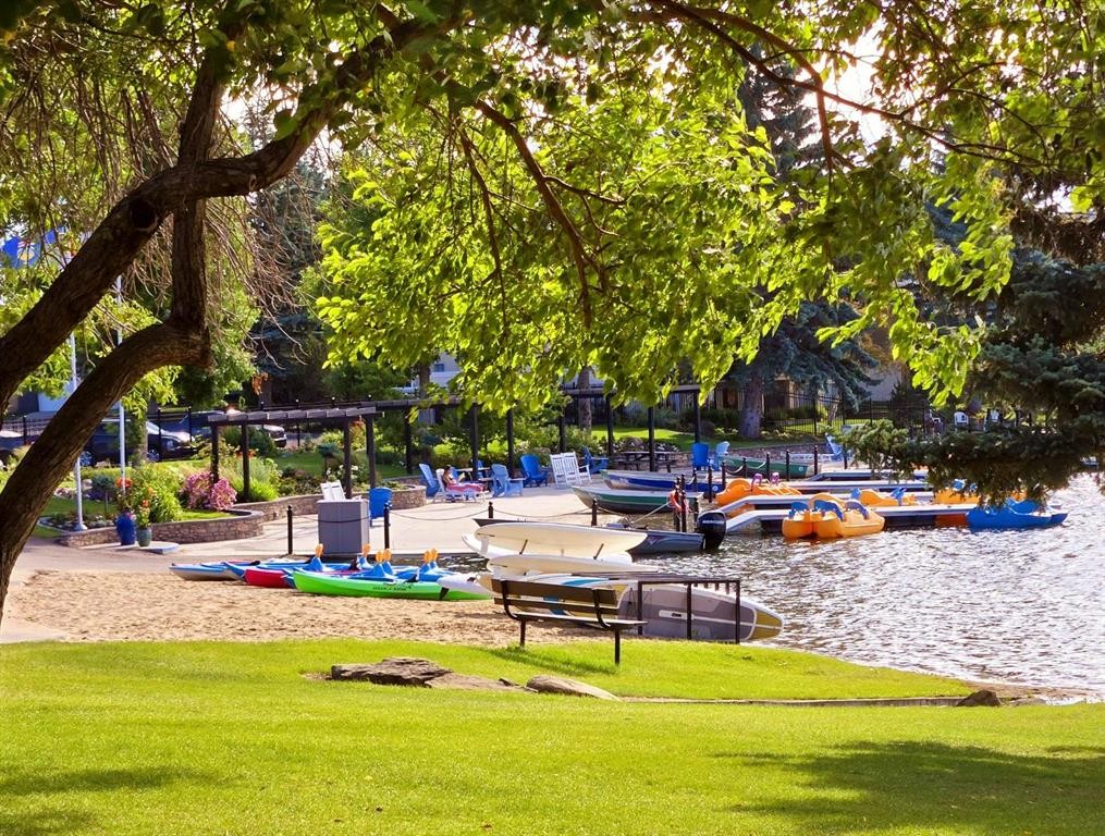 76 Sunlake Gardens Se, Calgary, AB - Outdoor