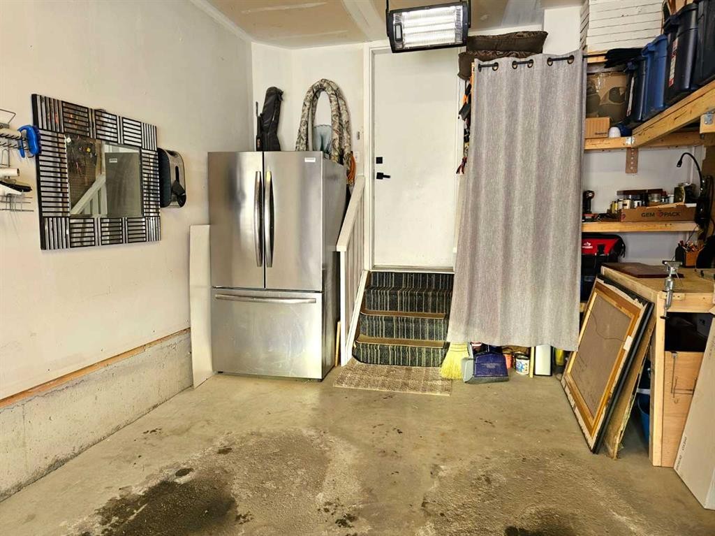 76 Sunlake Gardens Se, Calgary, AB - Indoor