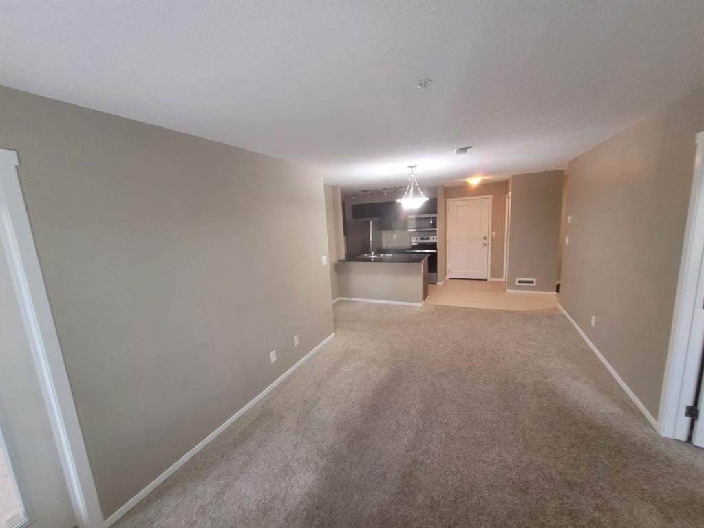 2238-81 Legacy Boulevard Se, Calgary, AB - Indoor Photo Showing Other Room