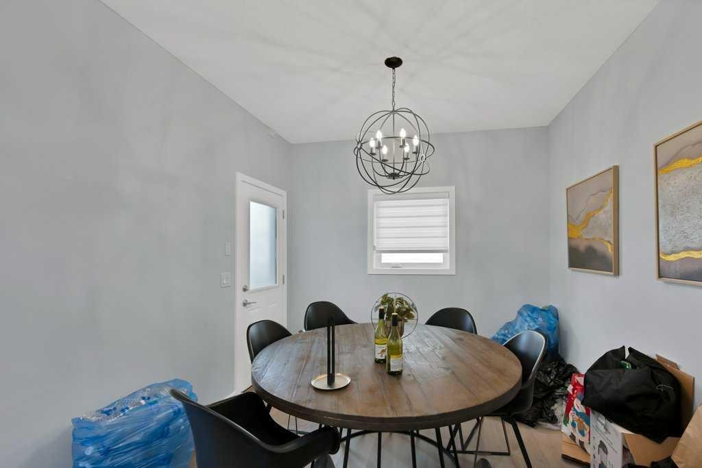 3306 2 Street Ne, Calgary, AB - Indoor Photo Showing Dining Room
