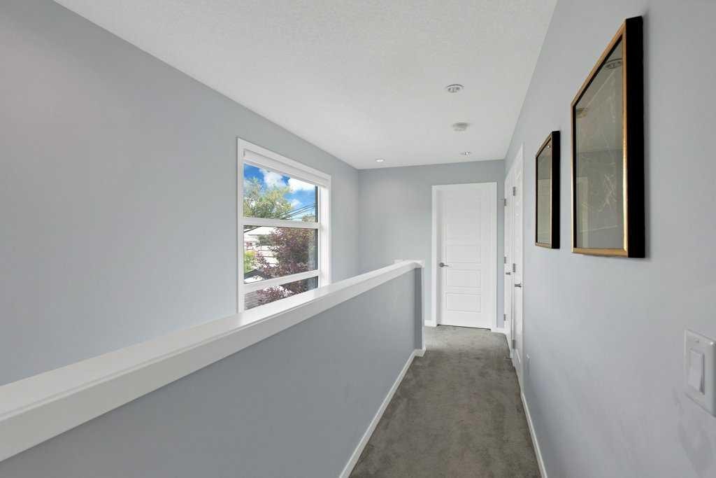 3306 2 Street Ne, Calgary, AB - Indoor Photo Showing Other Room