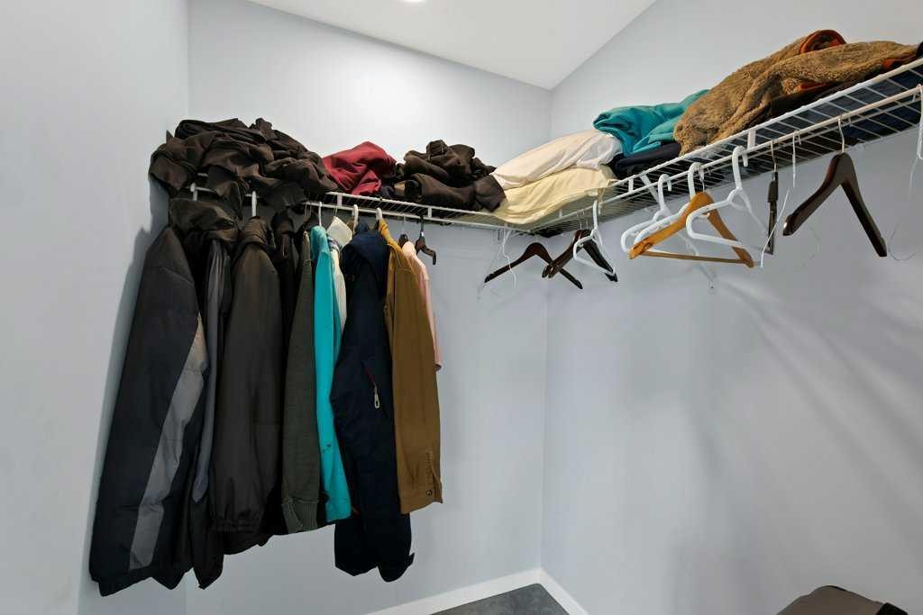 3306 2 Street Ne, Calgary, AB - Indoor With Storage