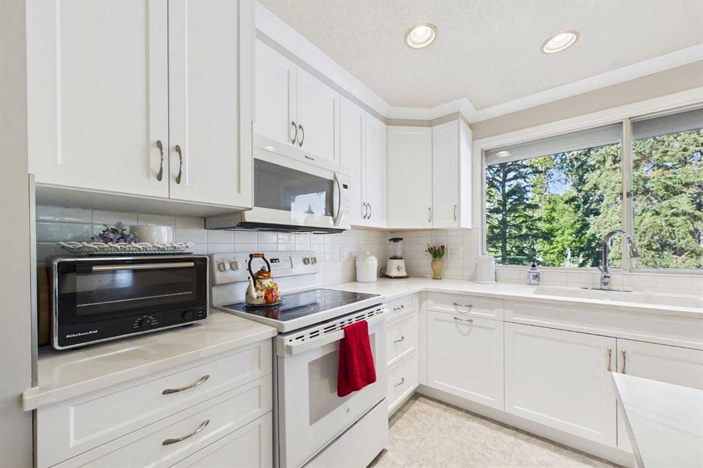 10716 Mapleshire Crescent Se, Calgary, AB