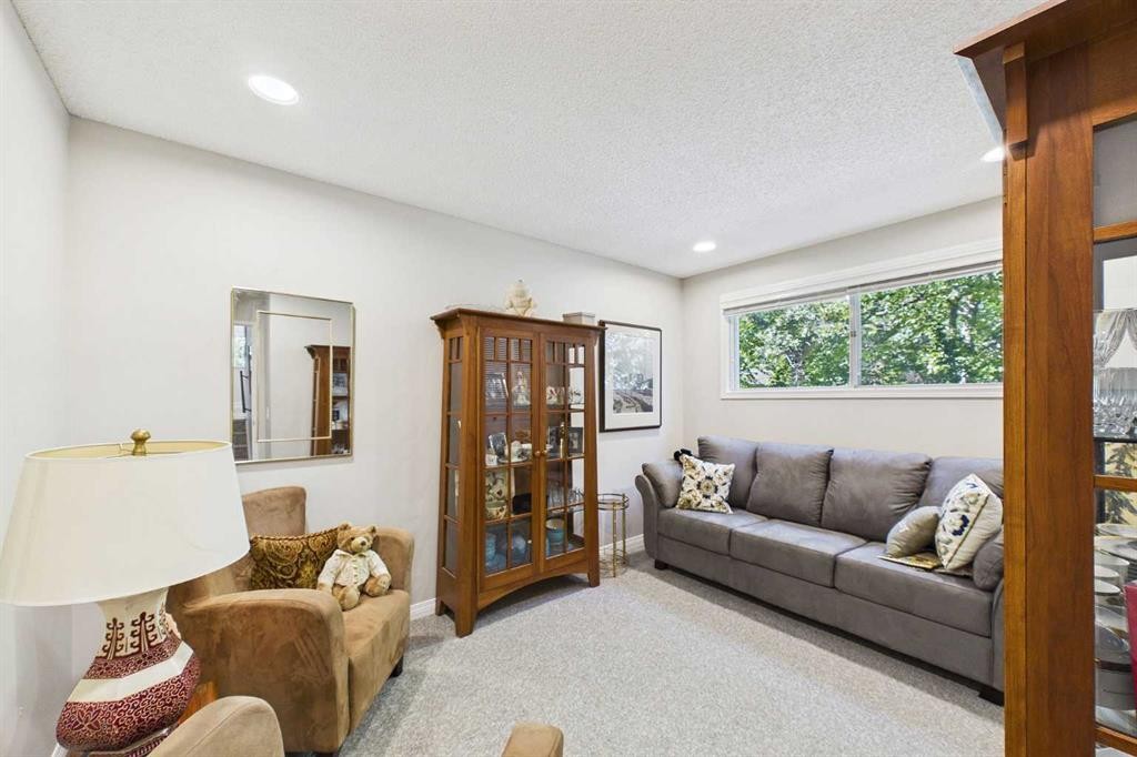 10716 Mapleshire Crescent Se, Calgary, AB