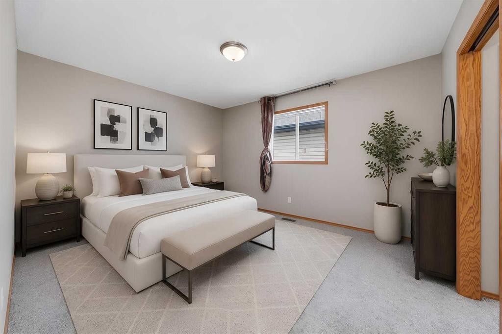 142 Arbour Meadows Close Nw, Calgary, AB - Indoor Photo Showing Bedroom
