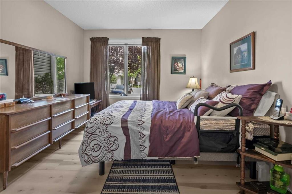 131-369 Rocky Vista Park Nw, Calgary, AB - Indoor Photo Showing Bedroom