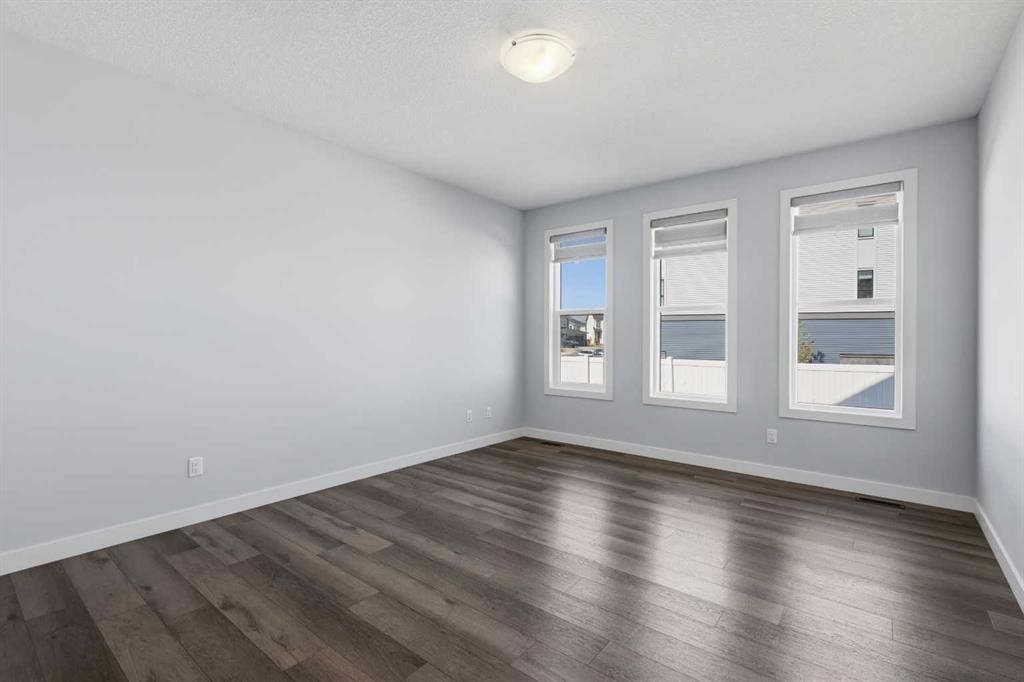71 Belvedere Green Se, Calgary, AB - Indoor Photo Showing Other Room
