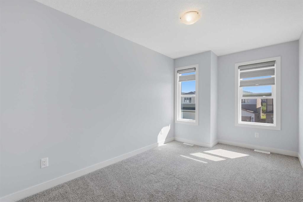 71 Belvedere Green Se, Calgary, AB - Indoor Photo Showing Other Room