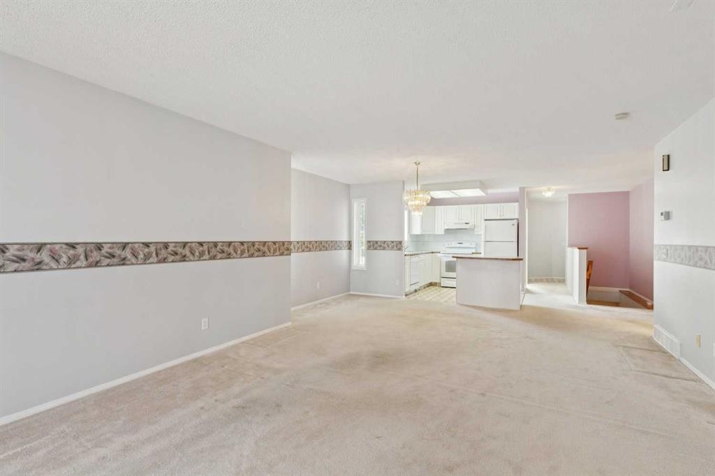 134 Hawkstone Manor Nw, Calgary, AB - Indoor