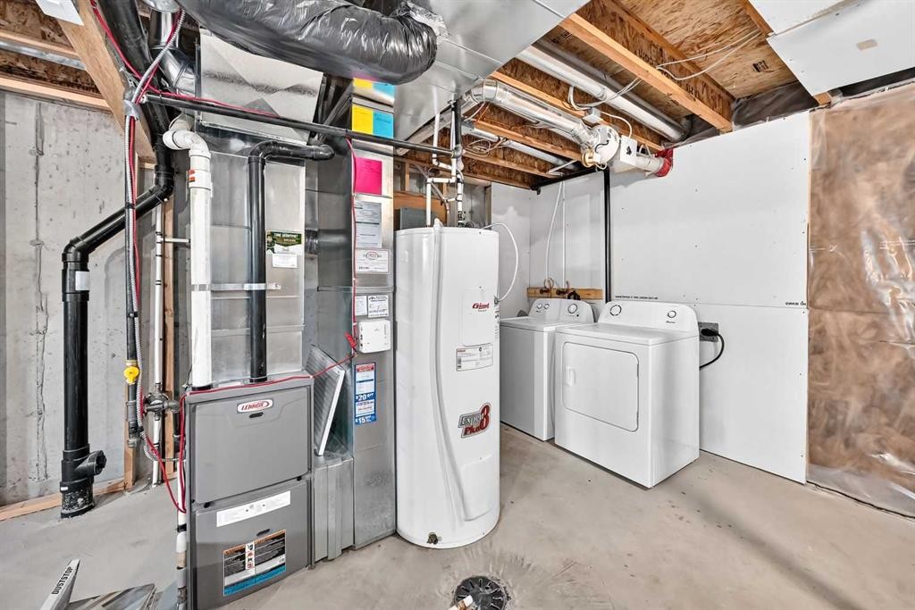 12 Cityscape Row Ne, Calgary, AB - Indoor Photo Showing Laundry Room