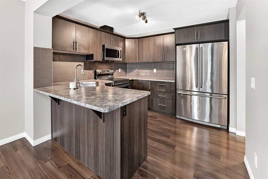 12 Cityscape Row Ne, Calgary, AB - Indoor Photo Showing Kitchen
