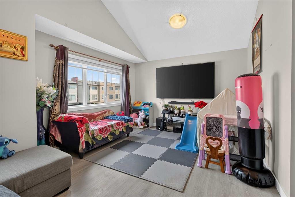 45 Saddlestone Drive Ne, Calgary, AB - Indoor Photo Showing Bedroom