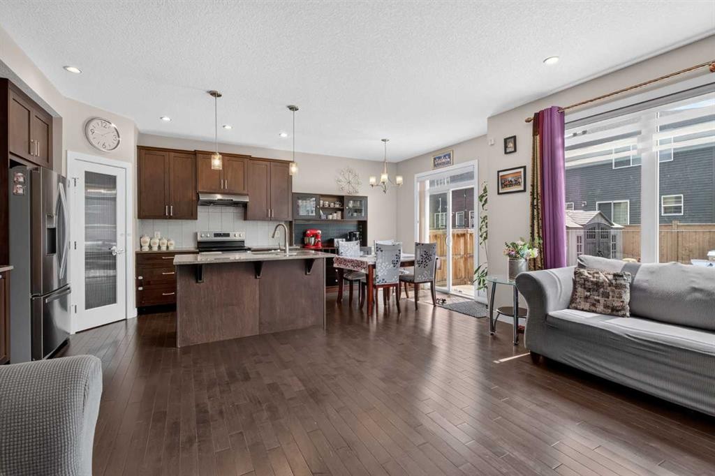 45 Saddlestone Drive Ne, Calgary, AB - Indoor