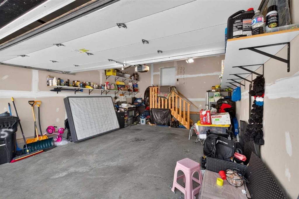 45 Saddlestone Drive Ne, Calgary, AB - Indoor Photo Showing Garage