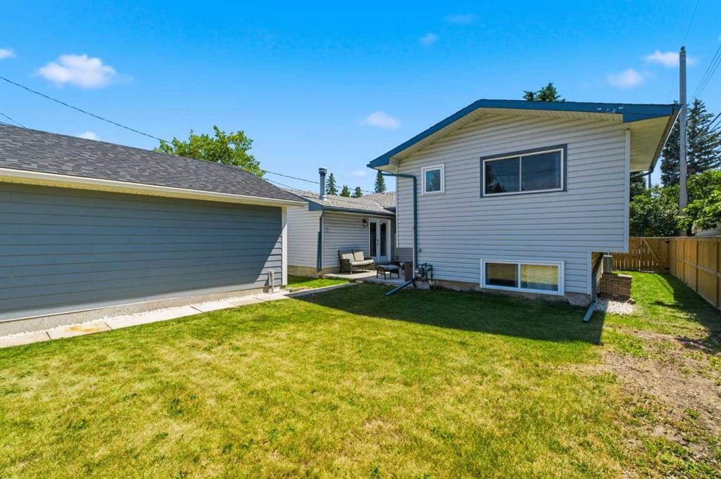 5008 Valiant Drive Nw, Calgary, AB
