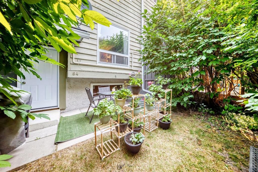 84-6915 Ranchview Drive Nw, Calgary, AB - Outdoor