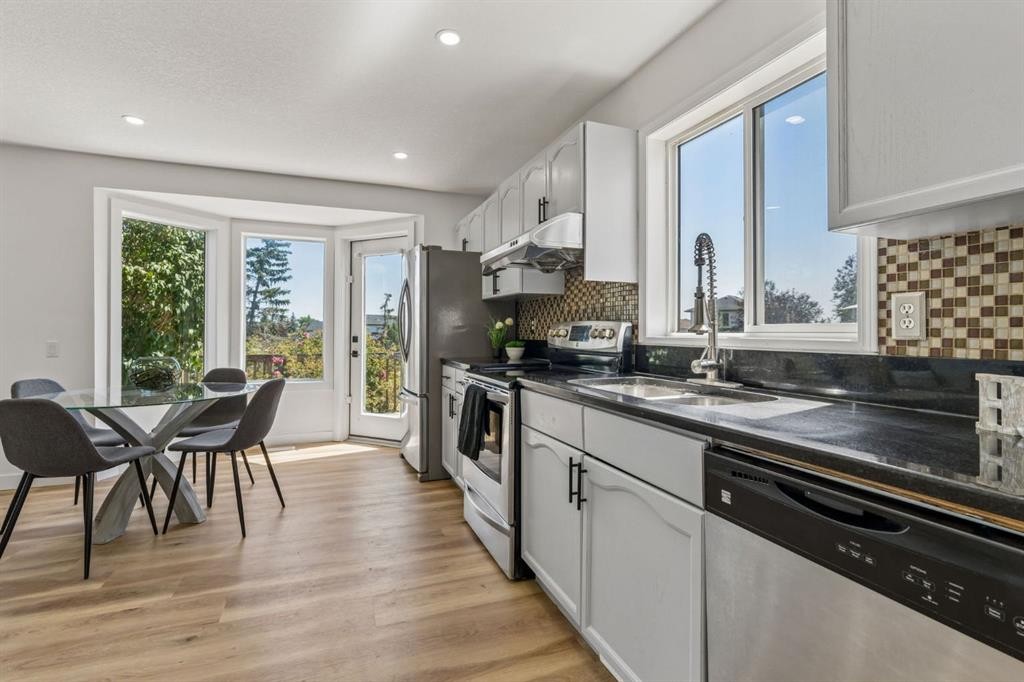 51 San Diego Place Ne, Calgary, AB - Indoor Photo Showing Kitchen