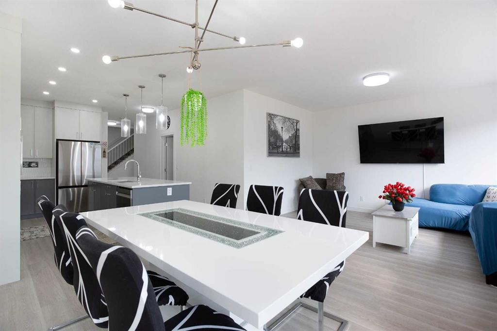 91 Copperhead Grove Se, Calgary, AB - Indoor