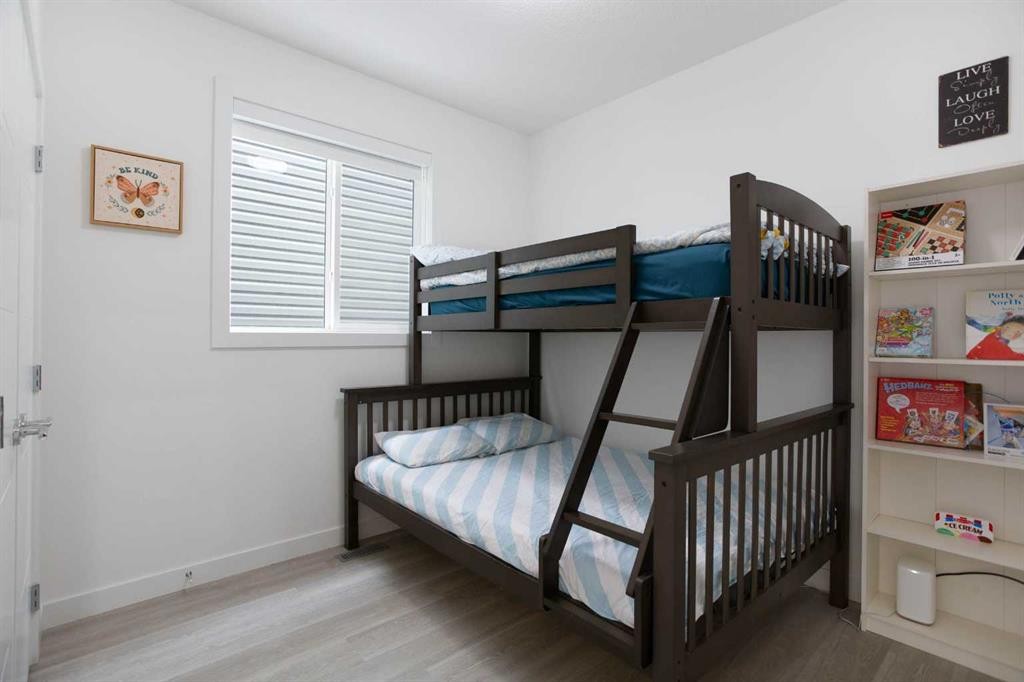 91 Copperhead Grove Se, Calgary, AB - Indoor Photo Showing Bedroom