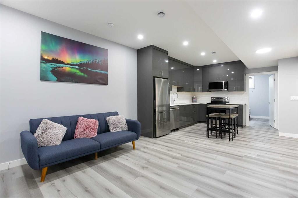 91 Copperhead Grove Se, Calgary, AB - Indoor